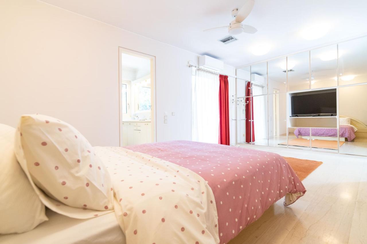 Sunlight House - Palatial Fully Equipped Apartment Near The Sea Афины Экстерьер фото